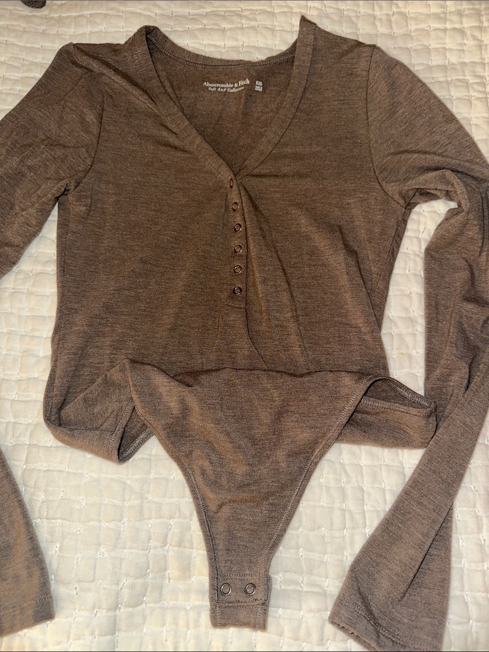 Abercrombie & Fitch Brown V-Neck Henley Long-Sleeve Bodysuit. Size XXS